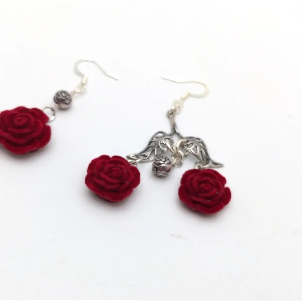 381MIDALANE Assymmetrical Flocked Red Rose Earrings